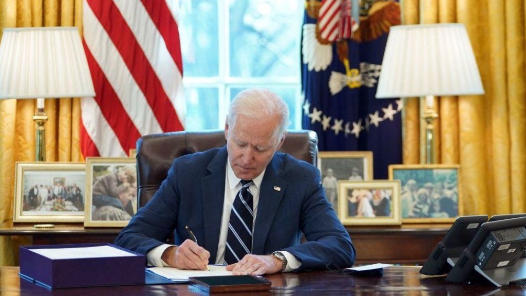 Biden boosts US COVID-19 vaccine stockpile as world waits