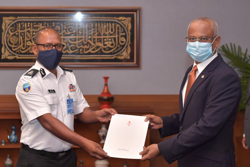 Garunakahvure gina aharuvee Customs ge hidhumathah Raees shukuru adhaa kuravvaifi