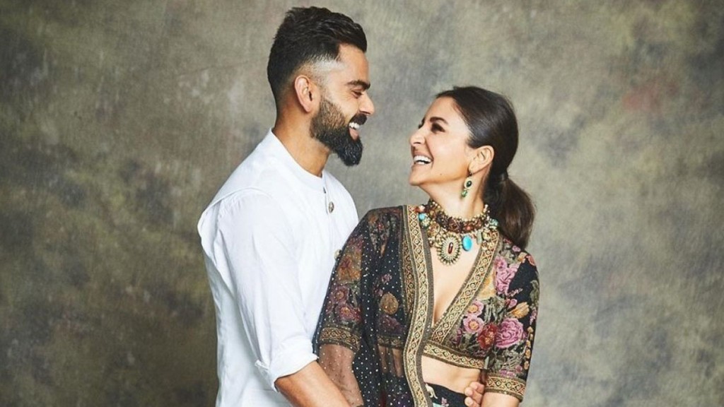 Anushka aai Virat Alibaug gai Cricket pitch eh alhanee