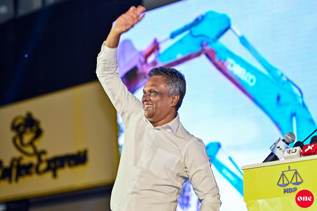 Bodu thafaathakun inthibaabu kaamiyaabukoh, Male' ge mayor kamah Azim