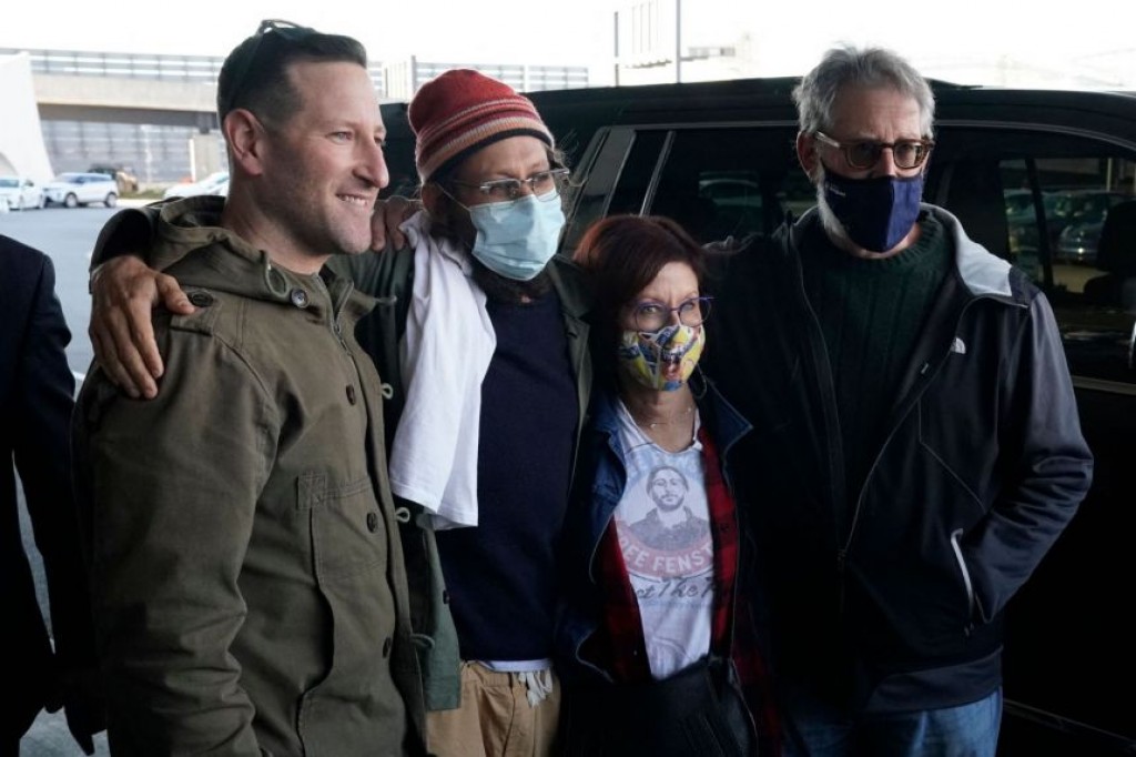 Journalist Fenster back in US after release from Myanmar jail