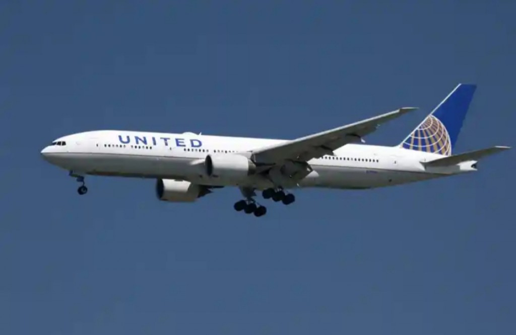 America ge United Airlinege mathindhaaboatehgge therein harufaeh fenihjje