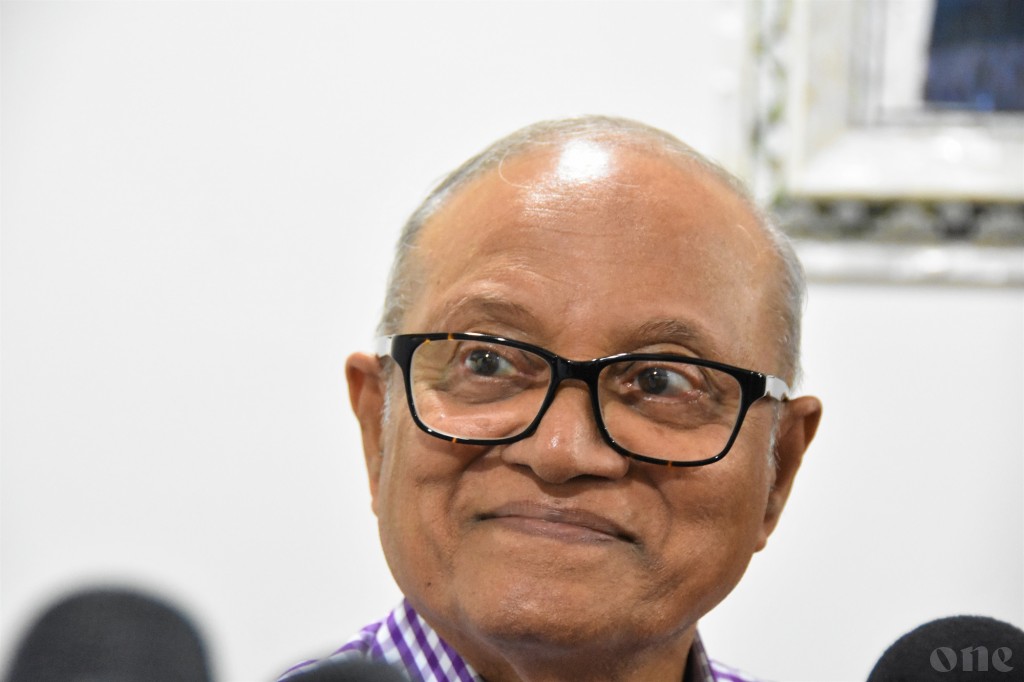 Maumoon vidhaalhuvanee ''Benzema'' eh noon kamah, ''Benzeemaa'' kamah