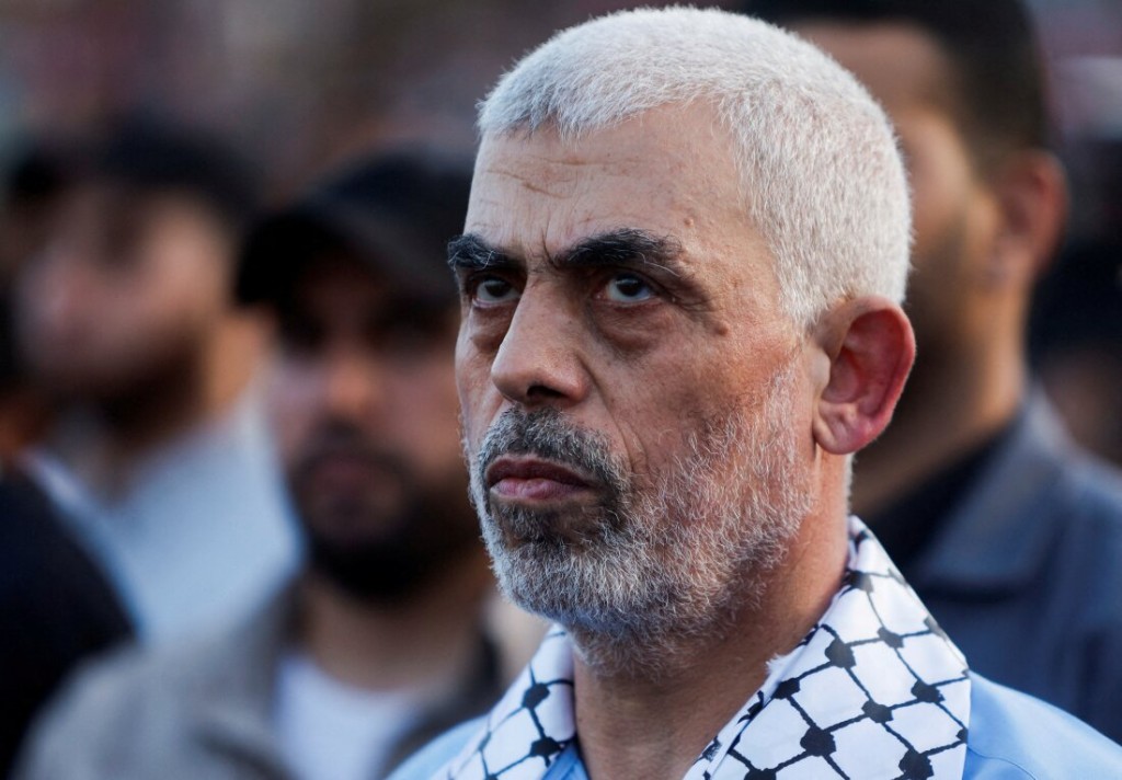 Sinwar shaheedhu kollaafai vaa kamah Israel in bunefi