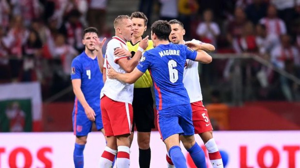 Fahu minute gai goal jahai, Poland inn England aa evvaru koffi