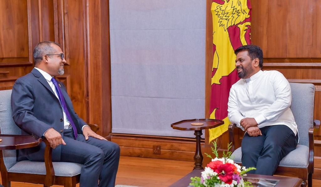 Lanka Raees aai Minister khaleel bahdhalukuravvai gulhun ithurah badhahi kuran mashvaraa kuravvaifi