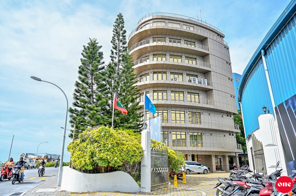 Kaadaai beys adhi zarooree thakethi gennan STO inn 50 Million dollar ge loan eh nagaifi