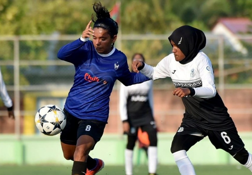 Naifaru gai feshi anhen football mubaaraathuge furathama molhu Dotcom Sports Club ah