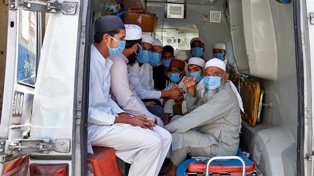 India's COVID-19 infections surge past 100,000, deaths top 3,000