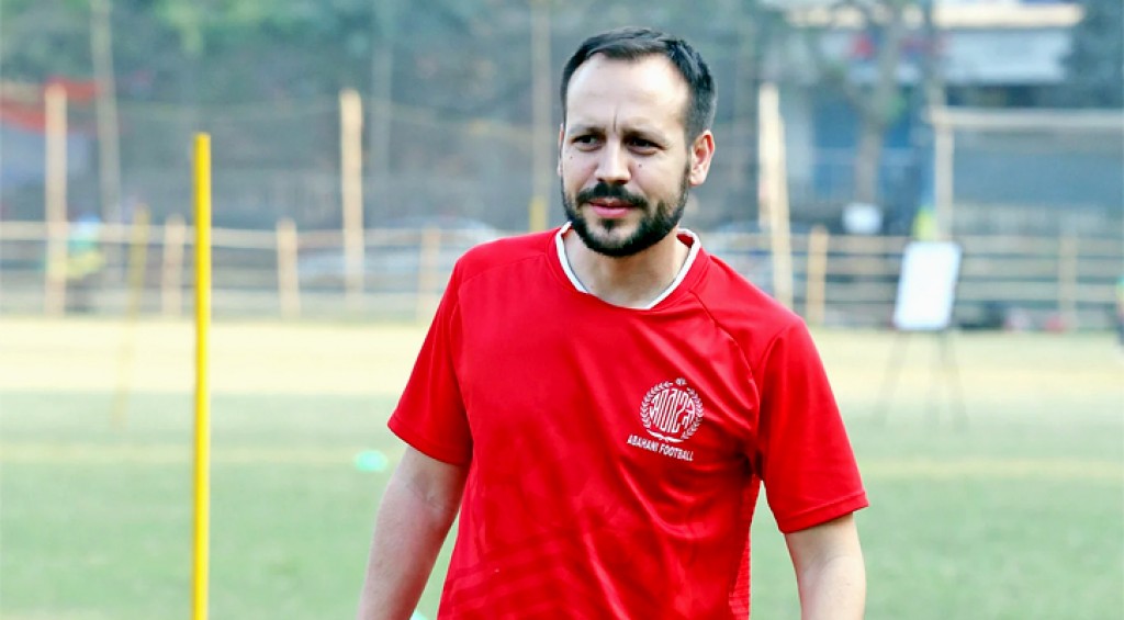 Bangladesh inn Lanka mubaaraathah dhaanee Dhaka Abahani ge coach Lemos aa eku