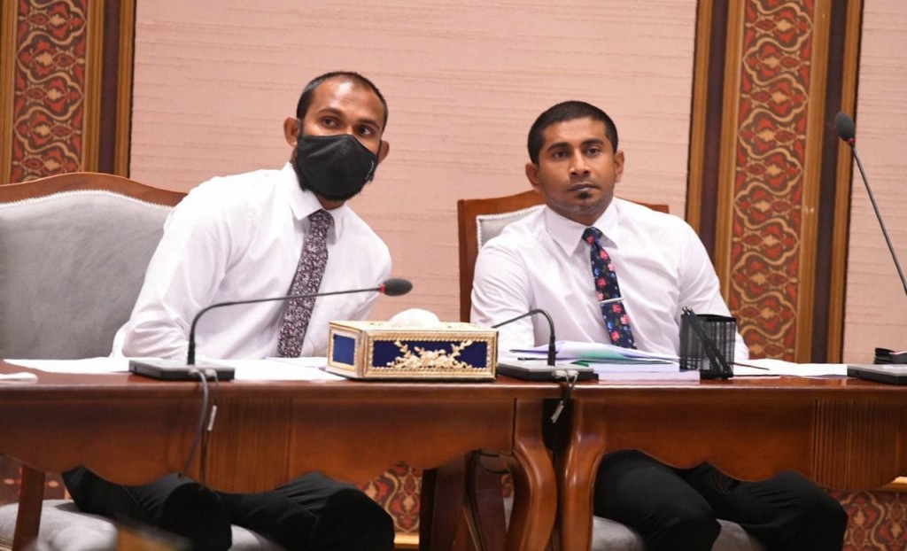 Park hadhan oiy rahthakuge list in Thoddoo aai Ukulhas uni kuree aa mashroouthah feshumun: Mahloof
