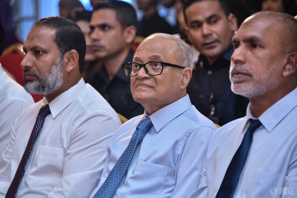Covid ah positive vaa meehunnaai maruvaa meehun ginavamundhaa iru varugadha fiyavalhuthakeh alhan jehey: Raees