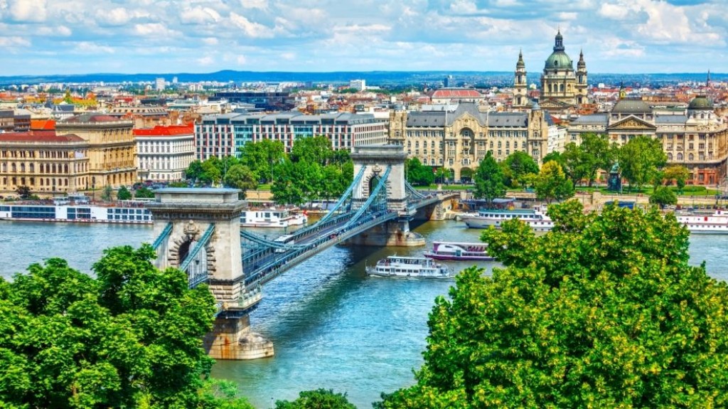 Hungary gai kiyavan 25 scholarship ah hulhuvaalaifi