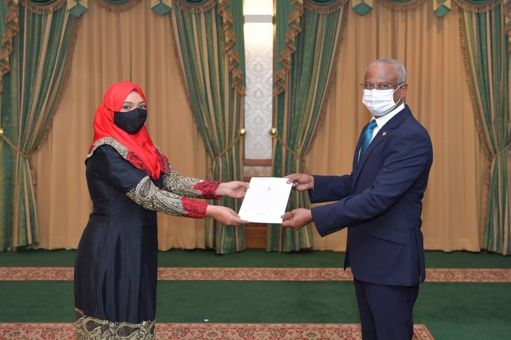Vazeefaa aa behey tribunal ah anehkaa ves Rishfa ahyanu kurahvaifi