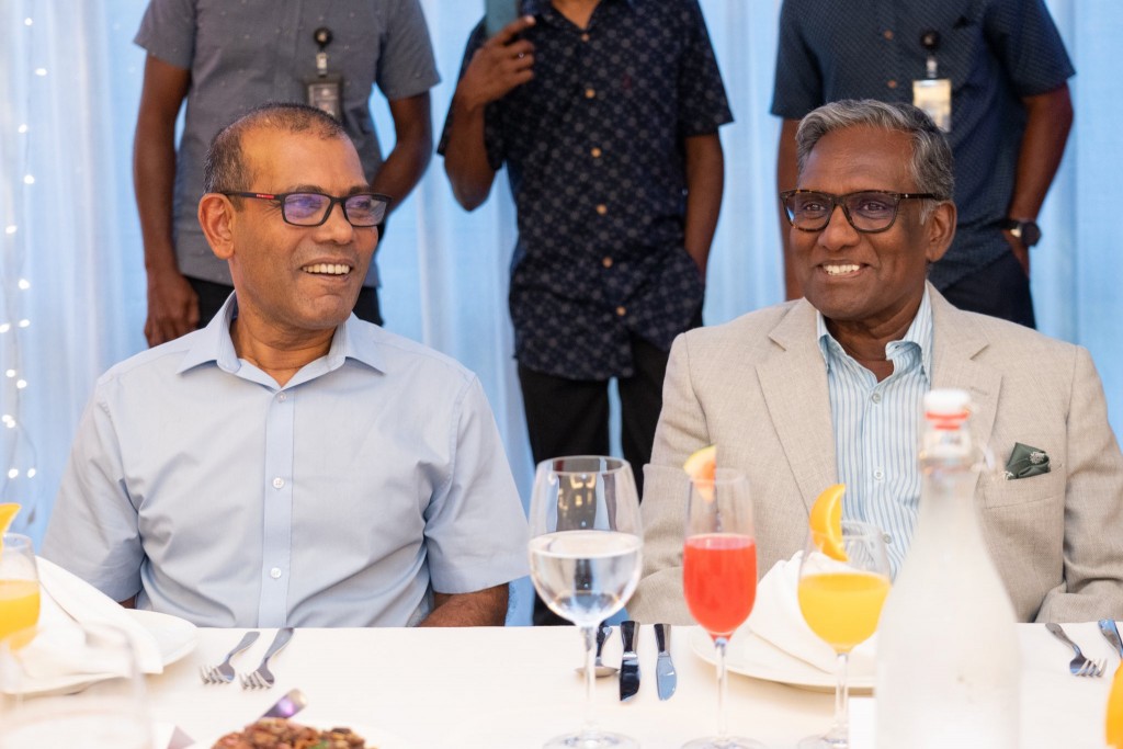 Thafaathu photo eh: Siyaasee ''bodu'' dhe hathurun ekugai roadha veellumakah