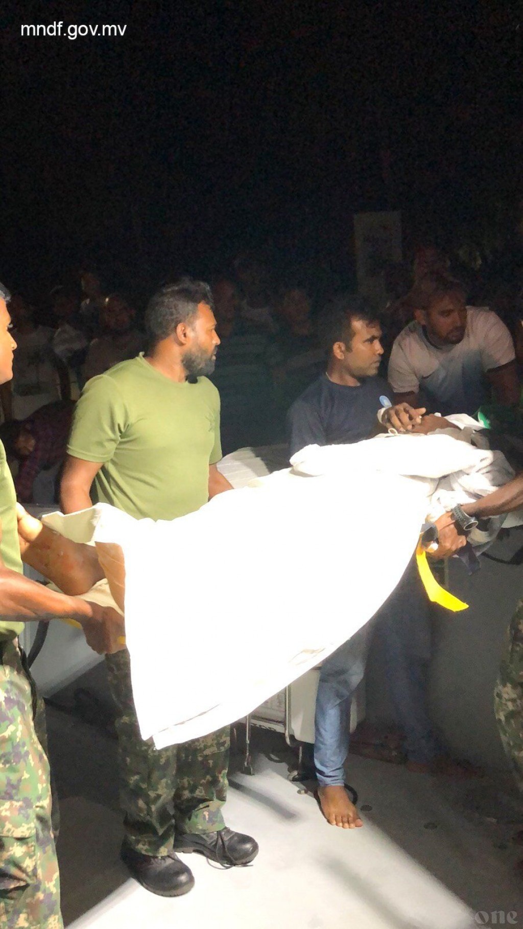 Injured man in diving incident brought to Male’ for further treatment