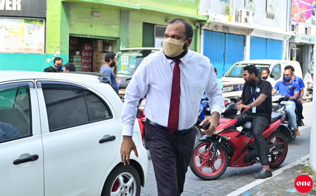 Ali Waheed furi mahssalaigai High Court ge registrar ge ninmun PG inn isthiunaafah hushahalhaifi