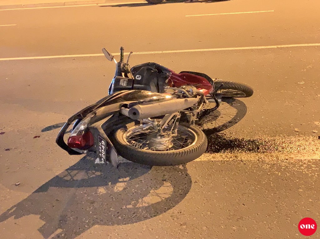 Bridge matheegai 2 cycle jehi accident ve, 2 meehakah faruvaa dhenee