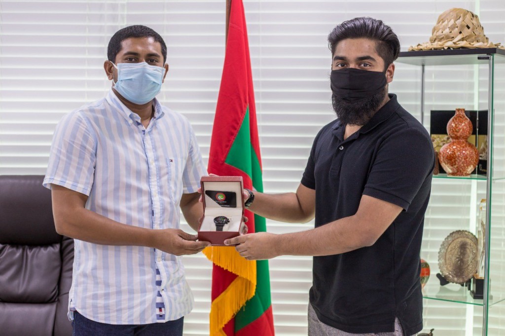 Dhivehi furathama gadi brandge veriyaa aa youth Minster baddhalukurahvvaifi
