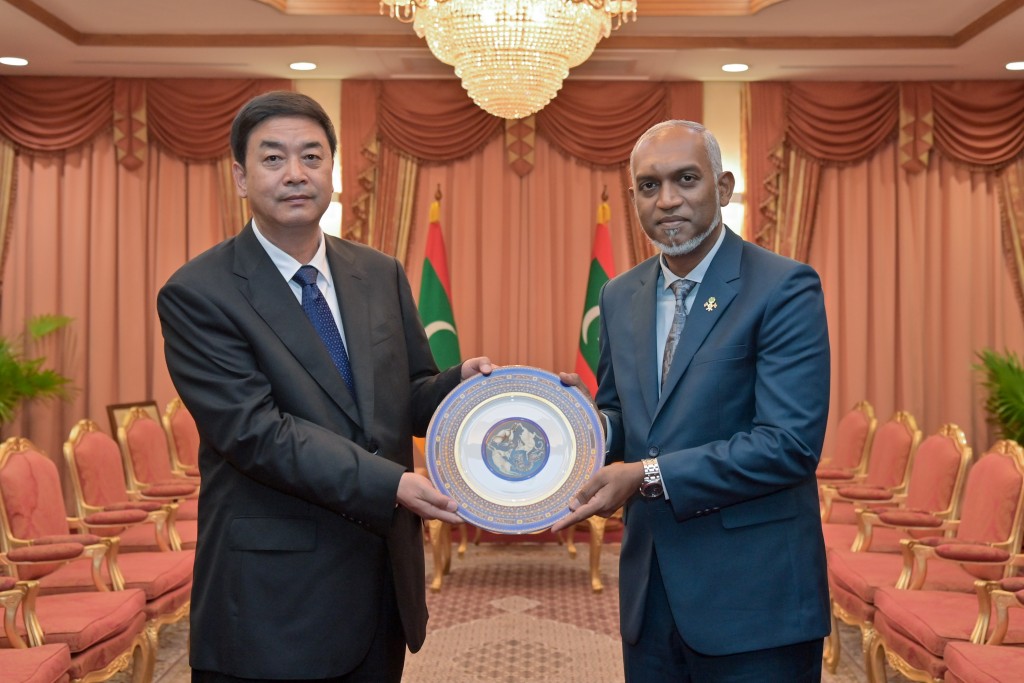 China ge Xinjian Autonomous Region aai Raajje aa dhemedhu seedhaa dhathuruthah feshumah mashvaraa kuravvaifi