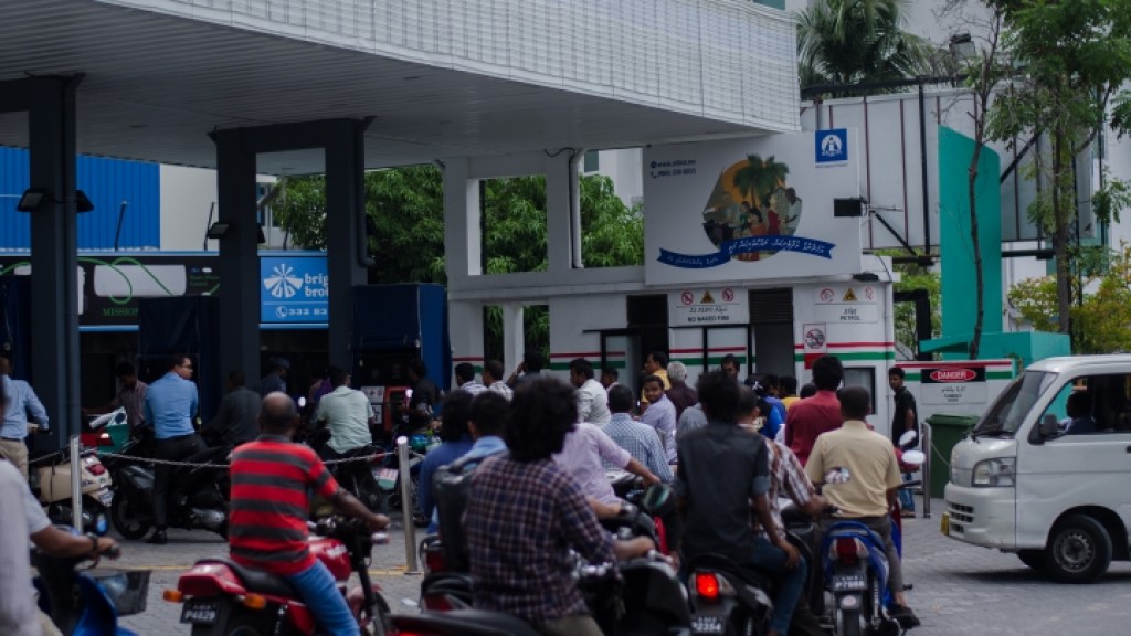 Fuel Supplies Maldives Petrol Sheds to stay open until 11:00 pm starting from March