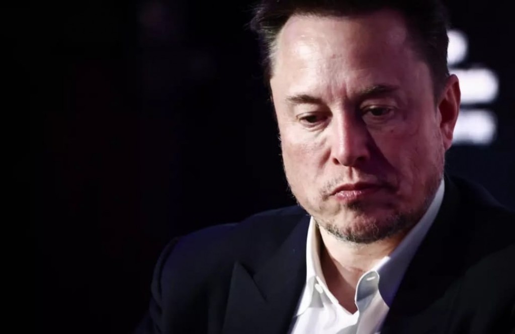 Elon Musk fahathah jahssaalai mahujanunge listge ehvvana Jeff Bezos ah