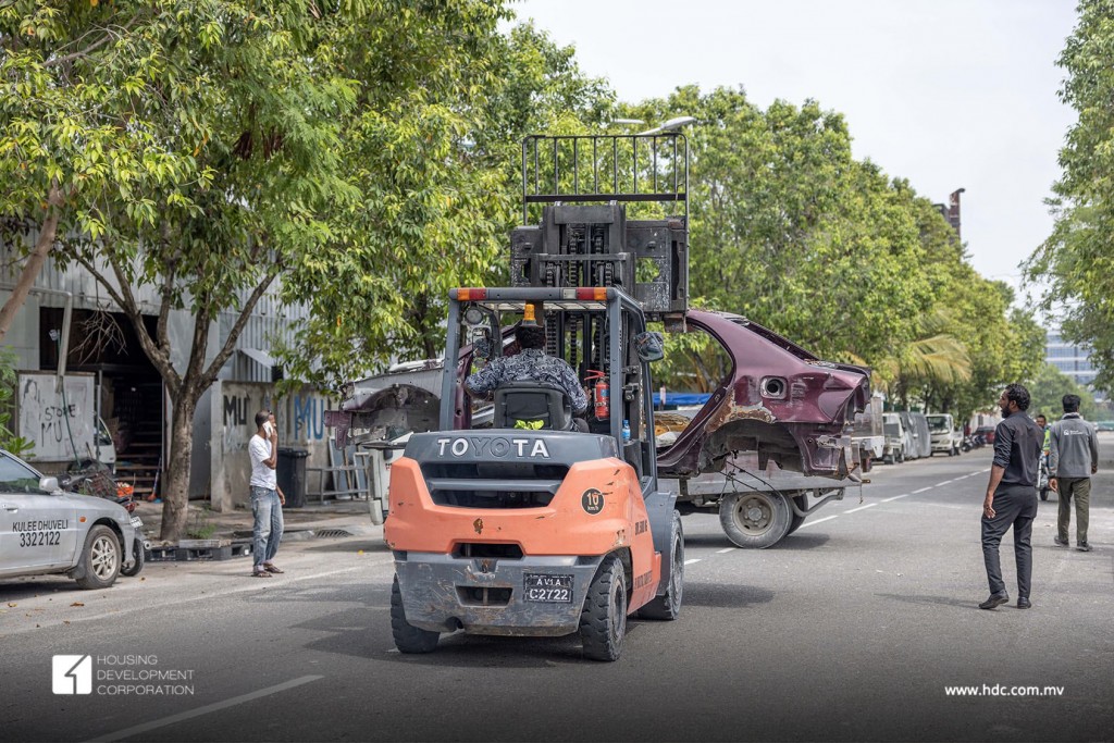 Hulhumale gai gavaaidhaa hilaafa park kohfai huri ulhandhu thah tow kuran fashaifi