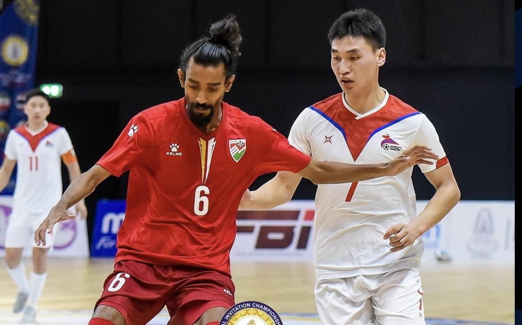 Futsal farithakuran indoor eh nethi maayoos kan, massala hallu kuran mashvaraa kuranee!