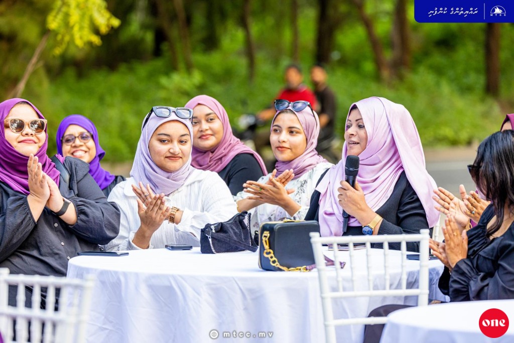 Rehendhi award ah kurimathilumuge furusthu hulhuvaalaifi