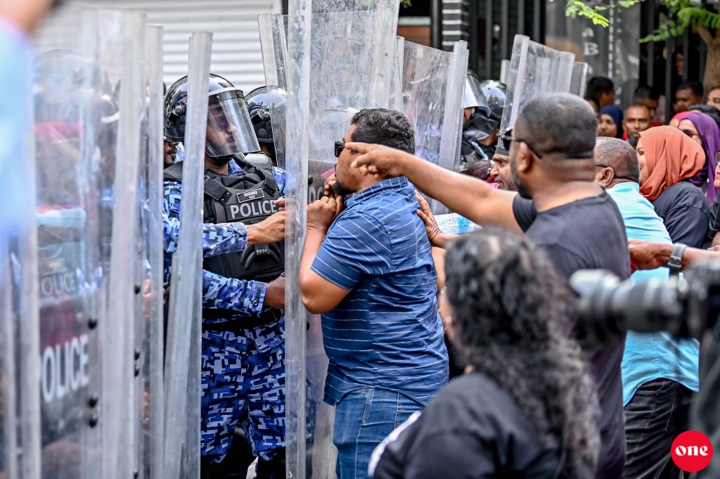 Fuluhunge operation akah Male'ge baeh sarahahdhuthah mirey bandhu kuranee