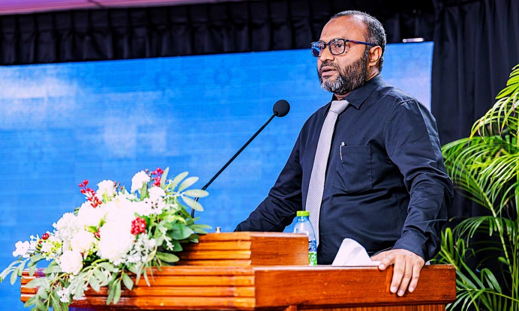 Meehunnah gellunvaa gothah hunna gassthah ken'dun dheenugai huhdha: Shaheem 