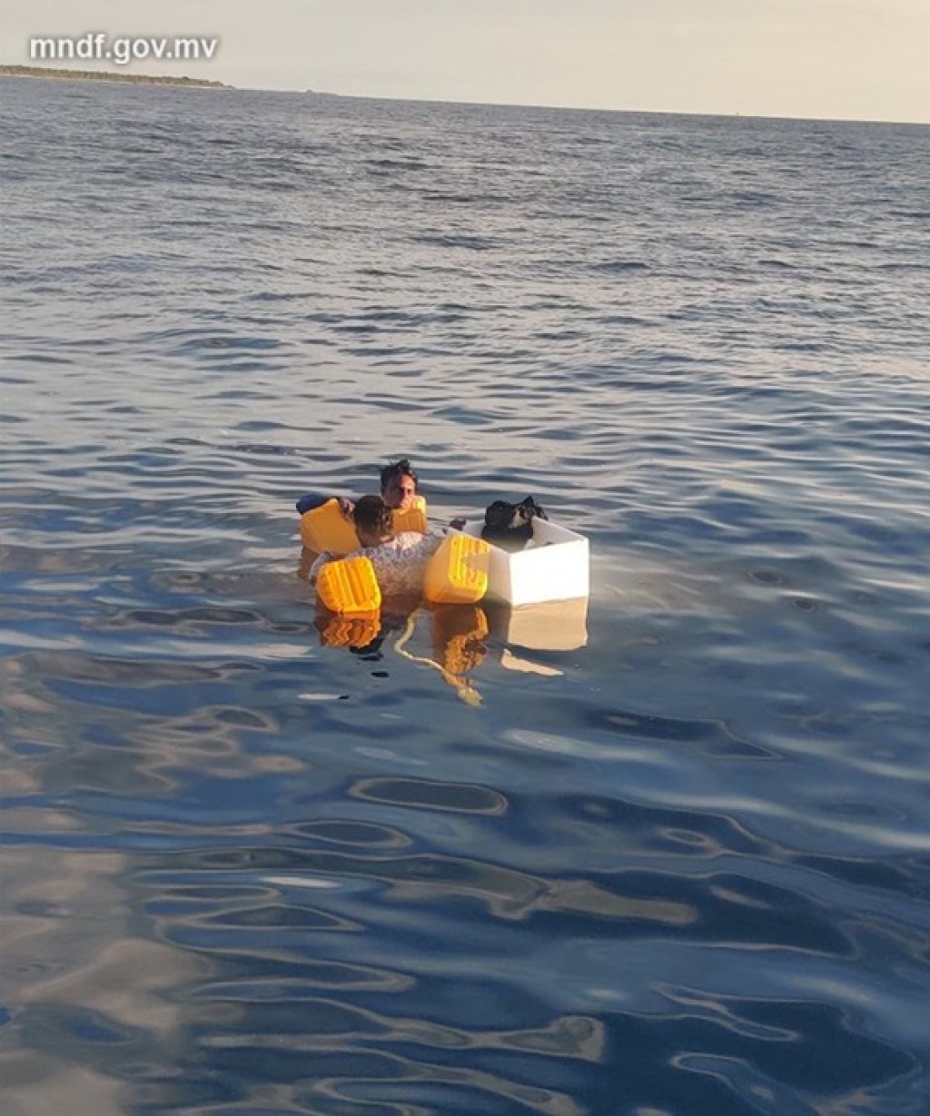 Sea Ambulance rescues two crewmen at sea from Alama boat