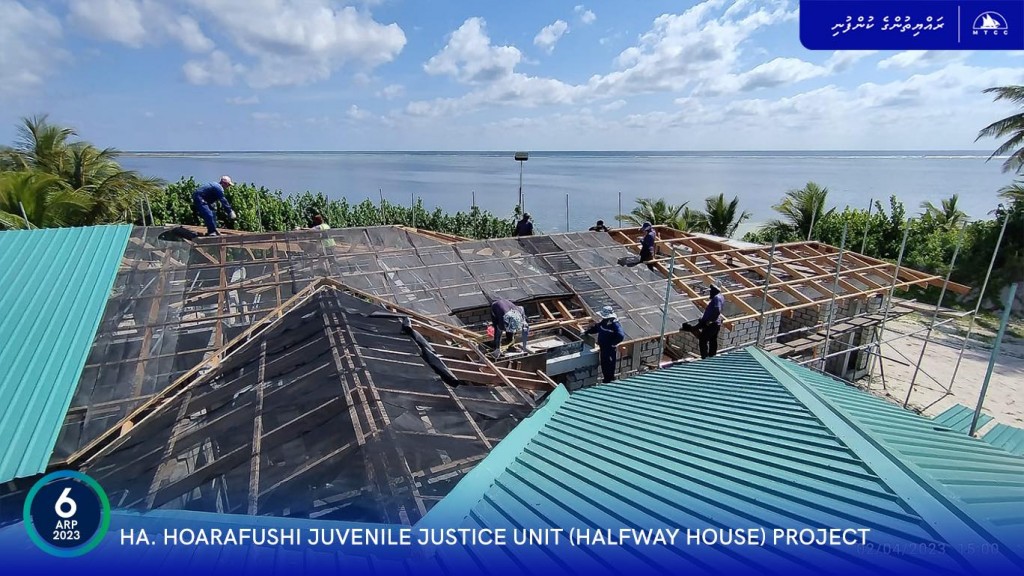 Hoarafushi halfway house imaaraathuge roof structure hedhumuge massaikai ninmaalaifi