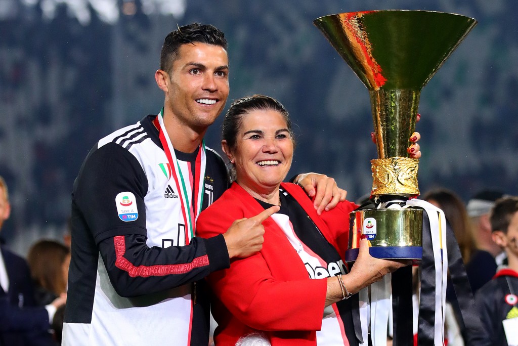Anna season gai Ronaldo kulheynee Sporting Lisbon ah: Ronaldo mamma