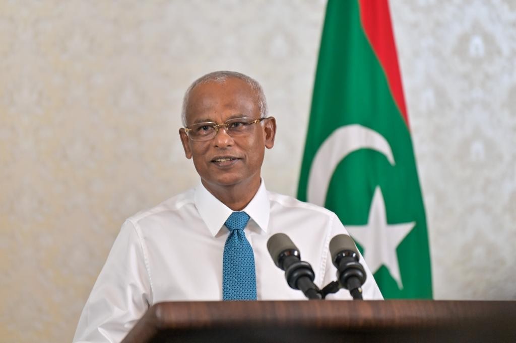 Baeh mash'roou thah feshun faskohfin, bodu aa mashroou eh feshumuge visnumeh nei: Raees