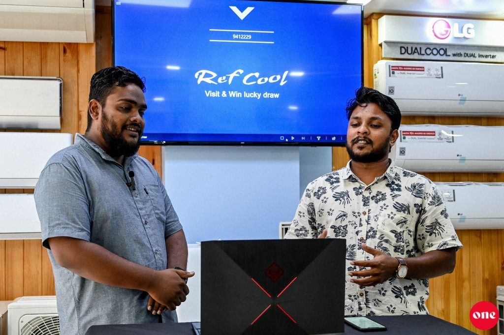 Refcool ge ''Visit and Win promo'' ge naseebuveriyaa hovaifi