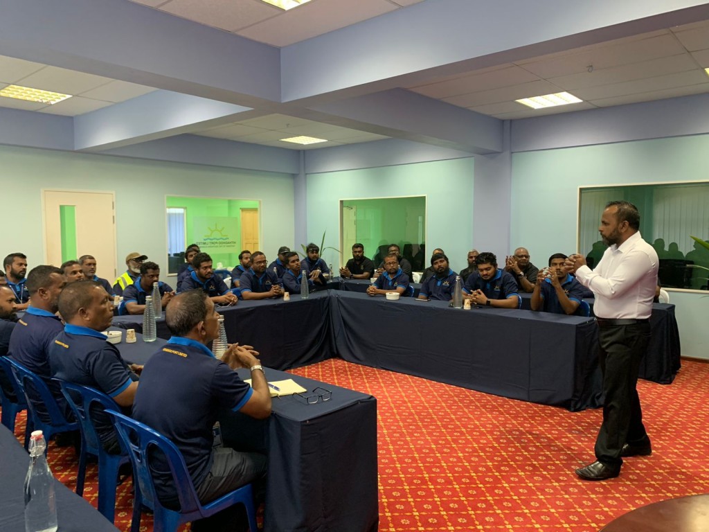 Hithadhoo port ge muvazzafun ah haassa training program eh