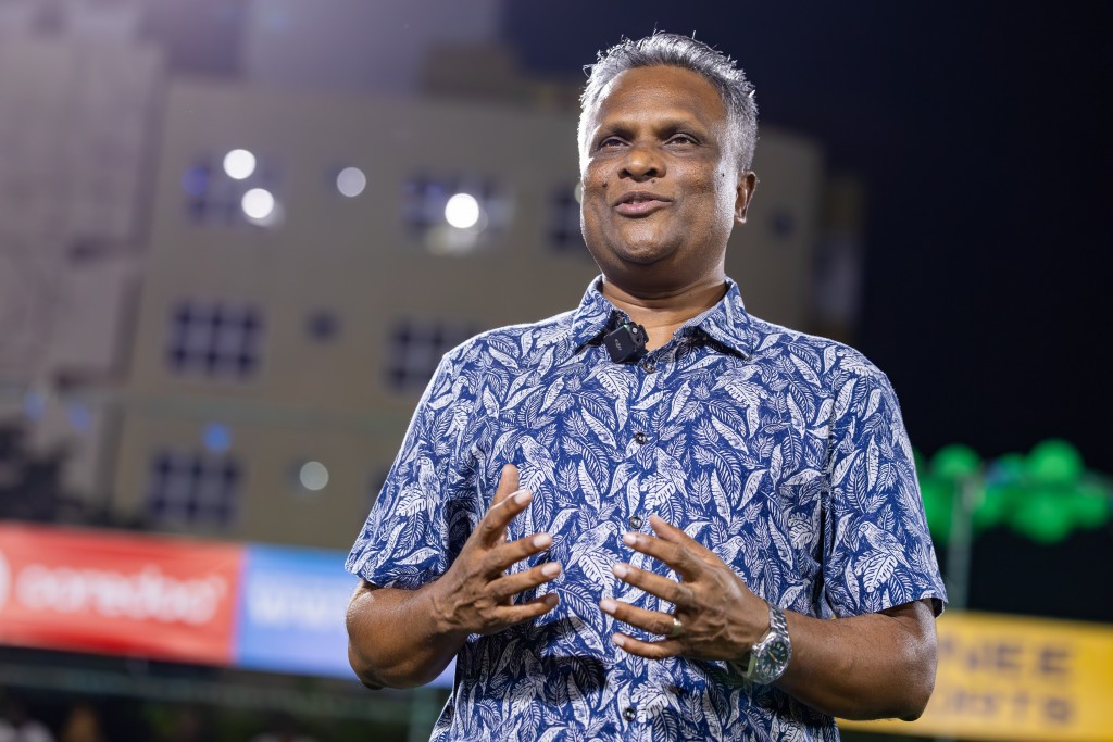 Azim ah Golden haassa: furathama mubaaraathuge thajuribaa aaeku faahaga kurevvee Rilwan ge hinguntherikan