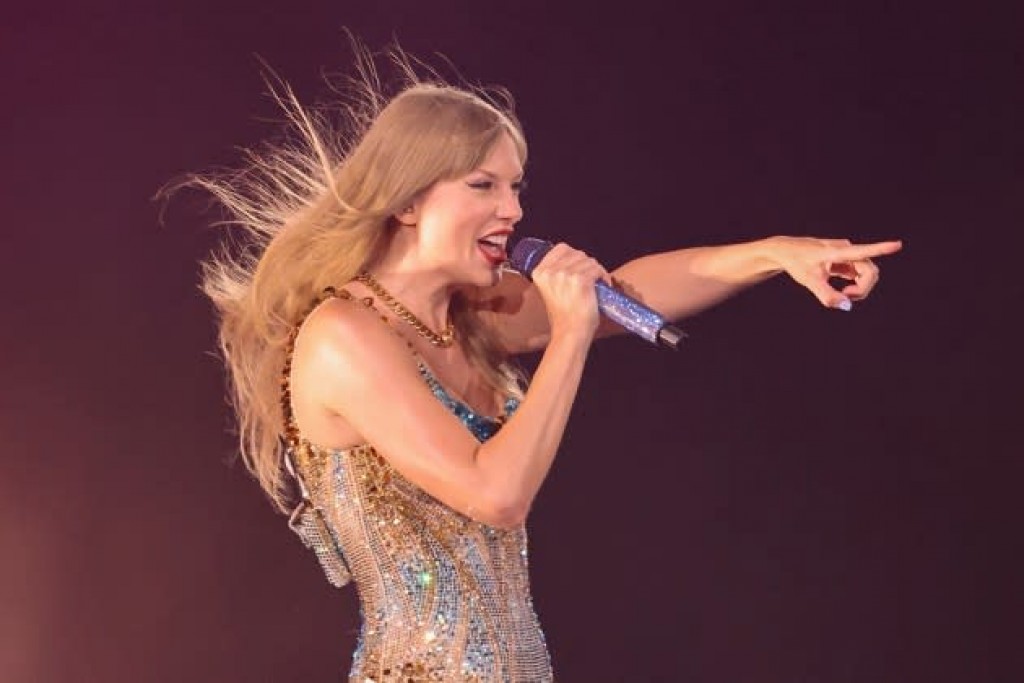 Spotify gai eh dhuvastherey emme gina meehun stream kuri artist akah Taylor swift