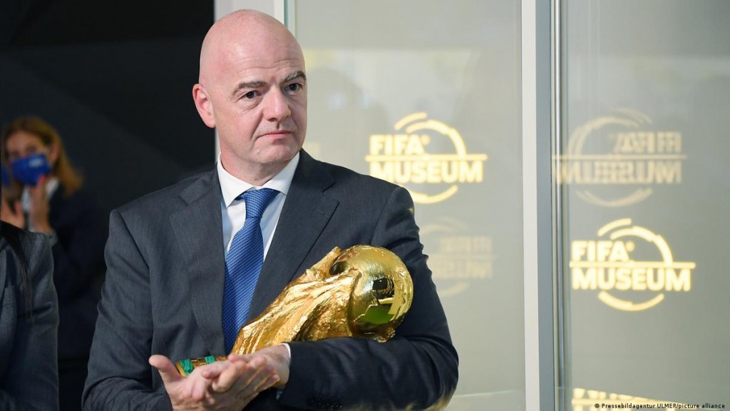 FIFA ge raees kamah Infantino aa vaadhakuraane ithuru candidate aku neiy