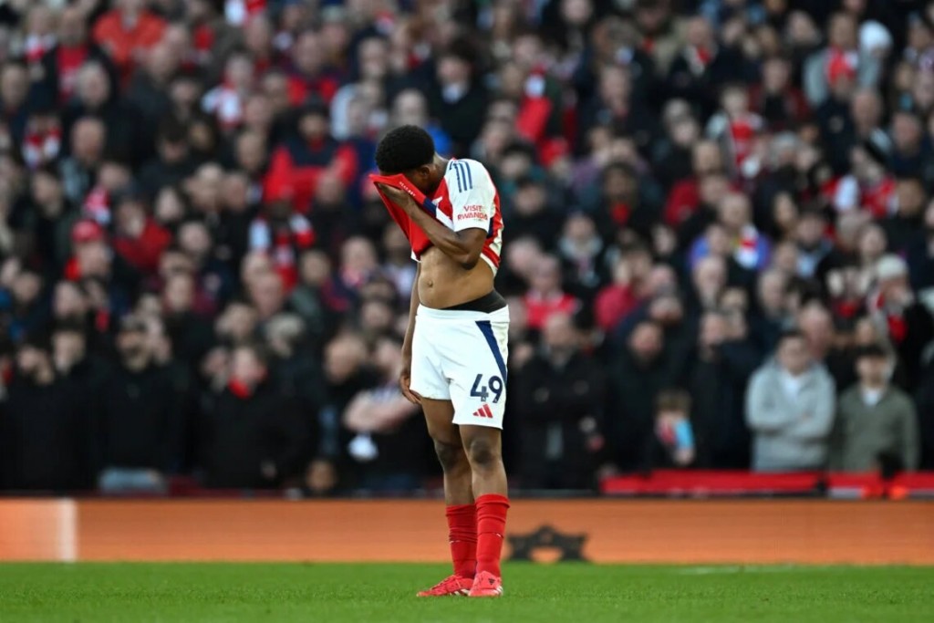 United ah point eh, West Ham kairin balive thasheege race gai Arsenal ah maayoos kan