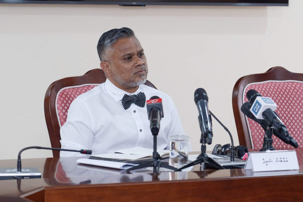Abbas, PG ge Magaamah ayyan kuran Committee in faaskoffi