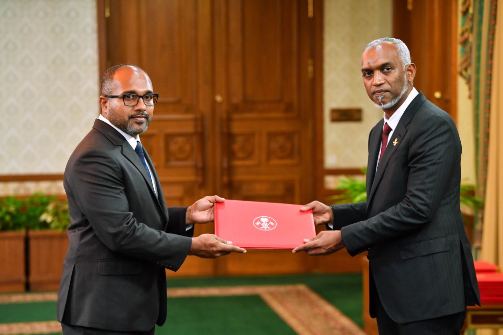 Home Minister: Sarukaarun amaaney bungyas beynun iraku beynun magakun dheveyne kamuge yageenkameh noavey!