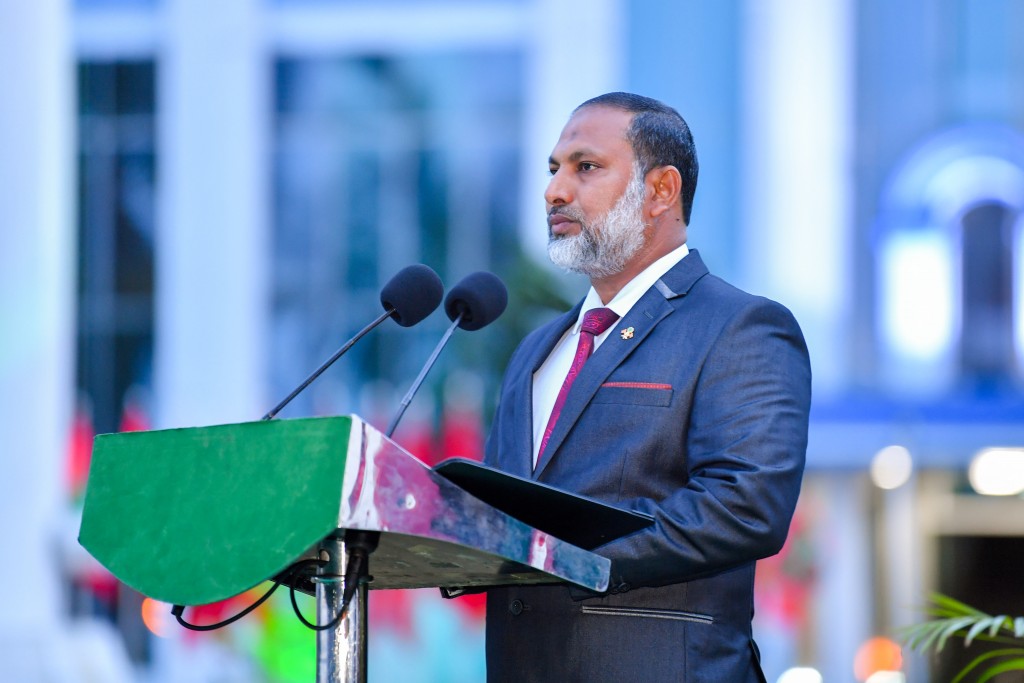 Dhivehi bahah faritha, dhivehi thareehaai sagaafathah fahuruveri dharin binaakuran eba jehey: Imran