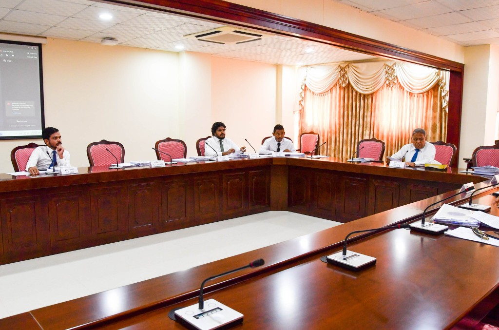 HDC ah kuli nudhakkaa viyafaari binthakaabehey mauloomaathu committee in hoadhanee