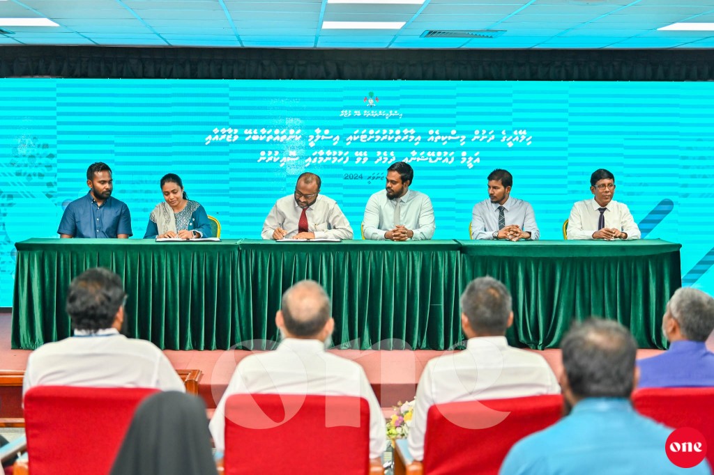 3 miskitheh imaaraaiykuran havaalu koffi, zikuraa miskithuge masahkaiy alun SJ ah