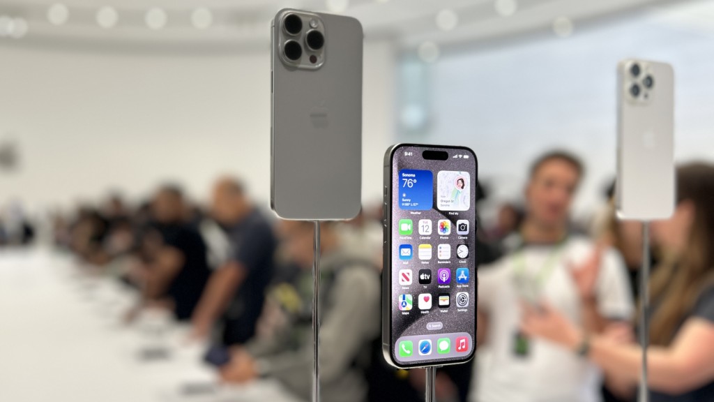 iPhone 15 hoonuvumuge massala hallu kurumuge masakkai fashaifi