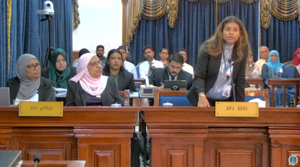 Naibu Raees neh haalathugai Nasheed ge massala kuriah gendheveynee gavaaidhu badhalu kohgen: Majilis