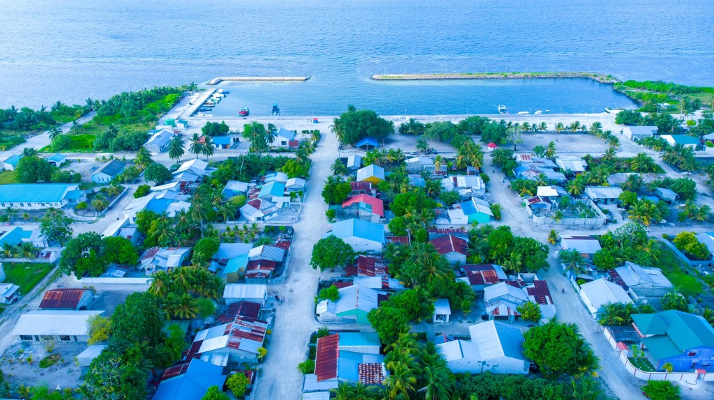 Covid case thakeh feni, Milandhoo aai Gdh. Vaadhoo monitoring ge haalathah