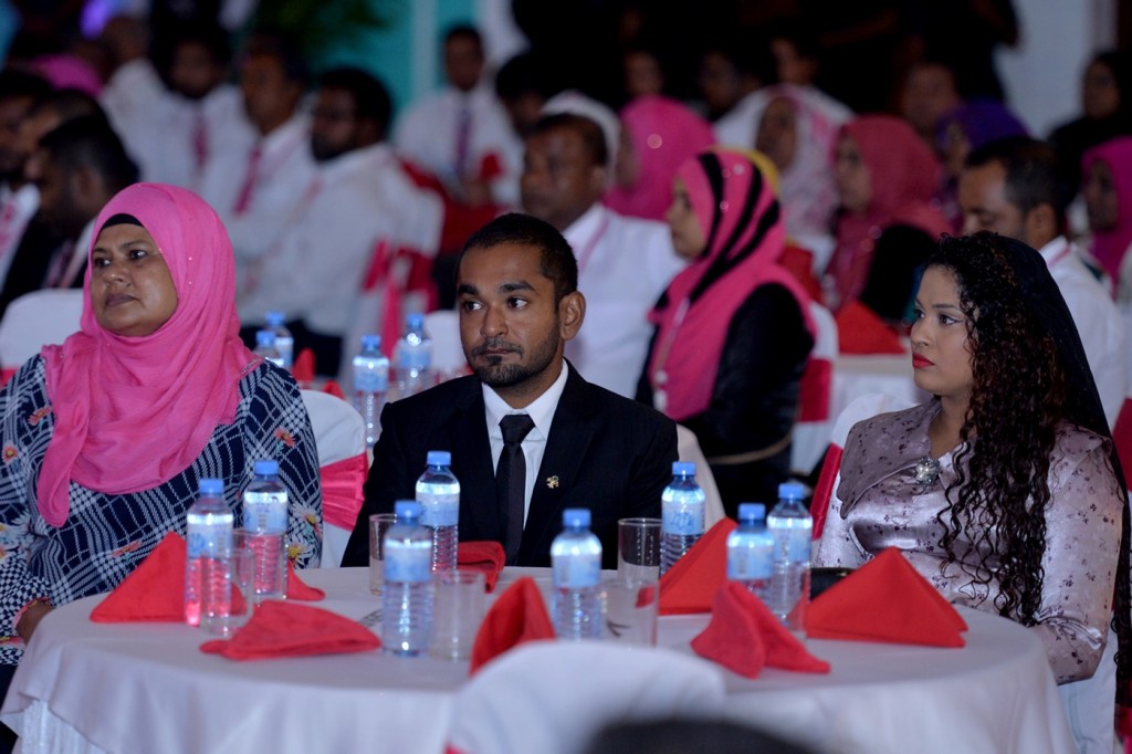 PNG ufehdhumuge jalsaa baahvaifi, vaguthee Raees kama Zein inthihaabu kohfi